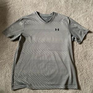 Under Armour short sleeve shirt